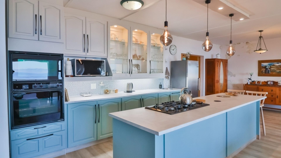 5 Bedroom Property for Sale in De Kelders Western Cape